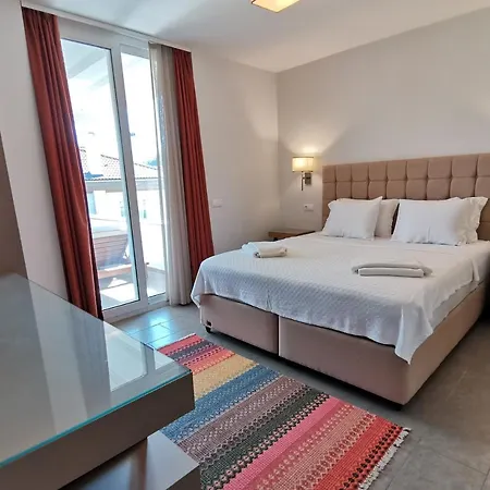 Topaz Suites By Safiya